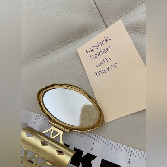 🩷 Unique! 🌸 Lipstick Holder with Mirror 💄💋👄 - Picture 3 of 11